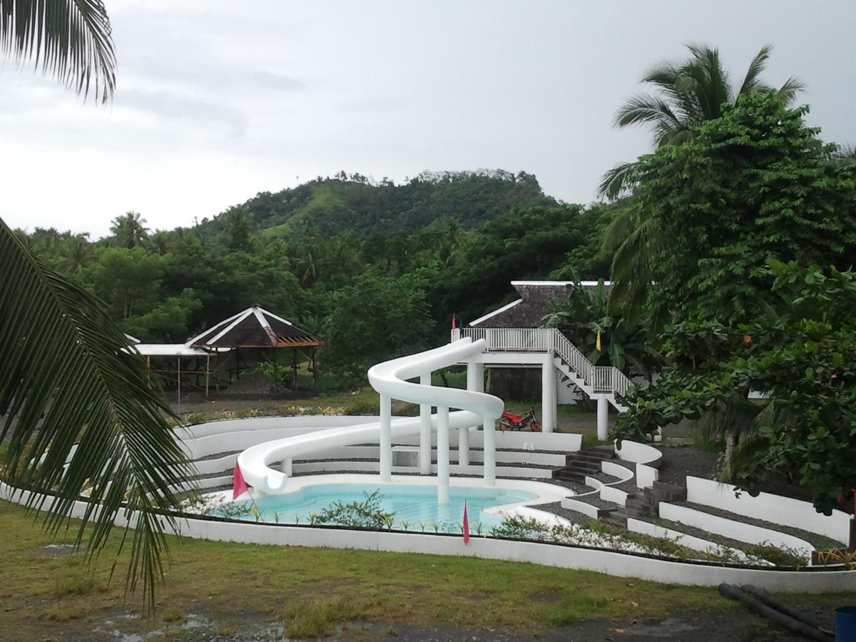 Gazebo Pools And Restaurant Hotel Cabadbaran Екстериор снимка