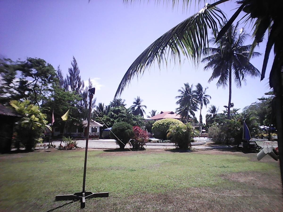 Gazebo Pools And Restaurant Hotel Cabadbaran Екстериор снимка